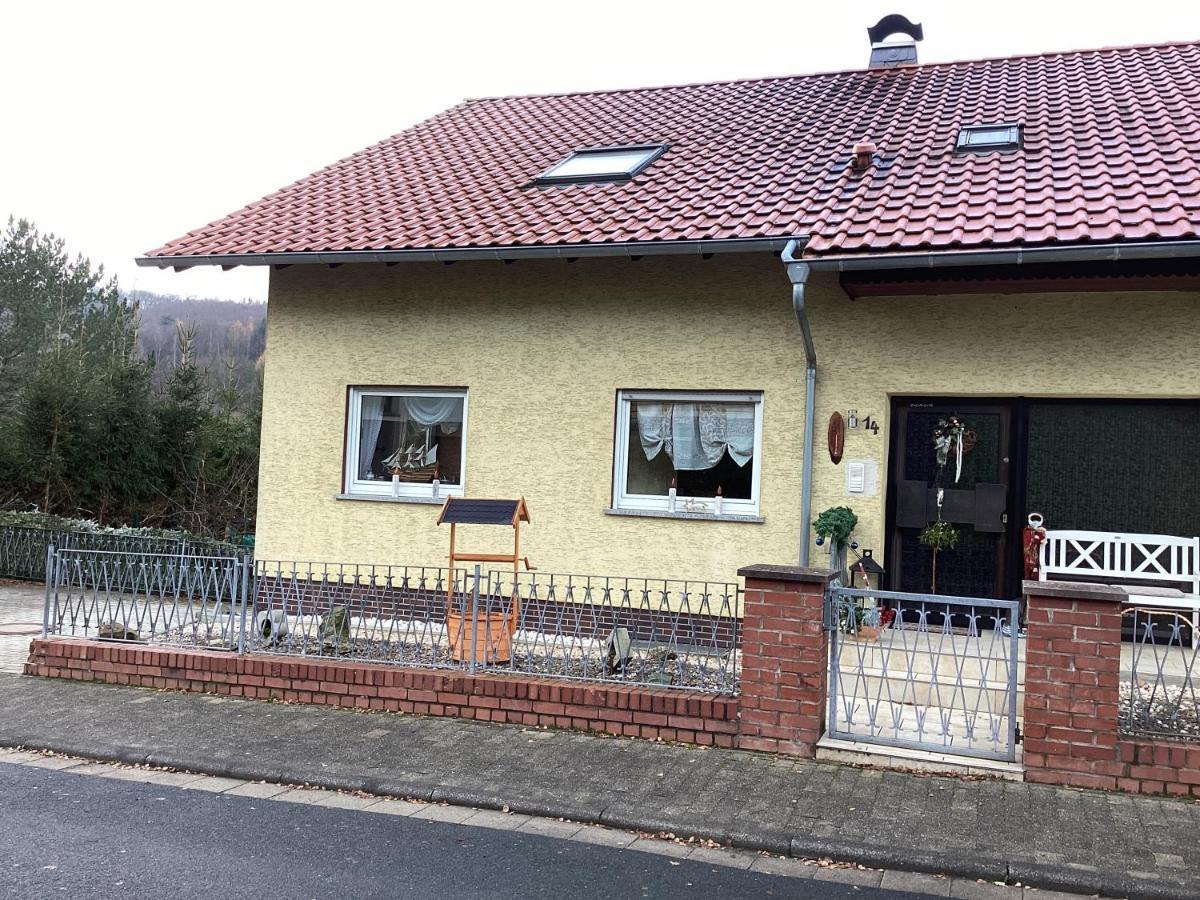 Ferienwohnung Kessler Waldsolms ภายนอก รูปภาพ